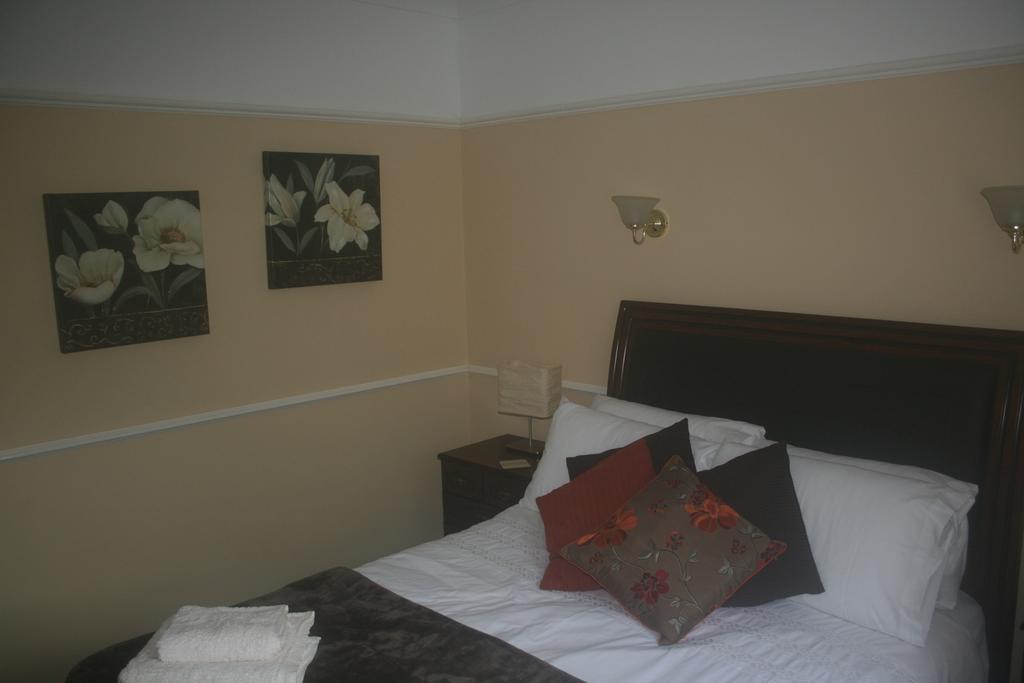 Laragh Mountain View Lodge Saggart ห้อง รูปภาพ