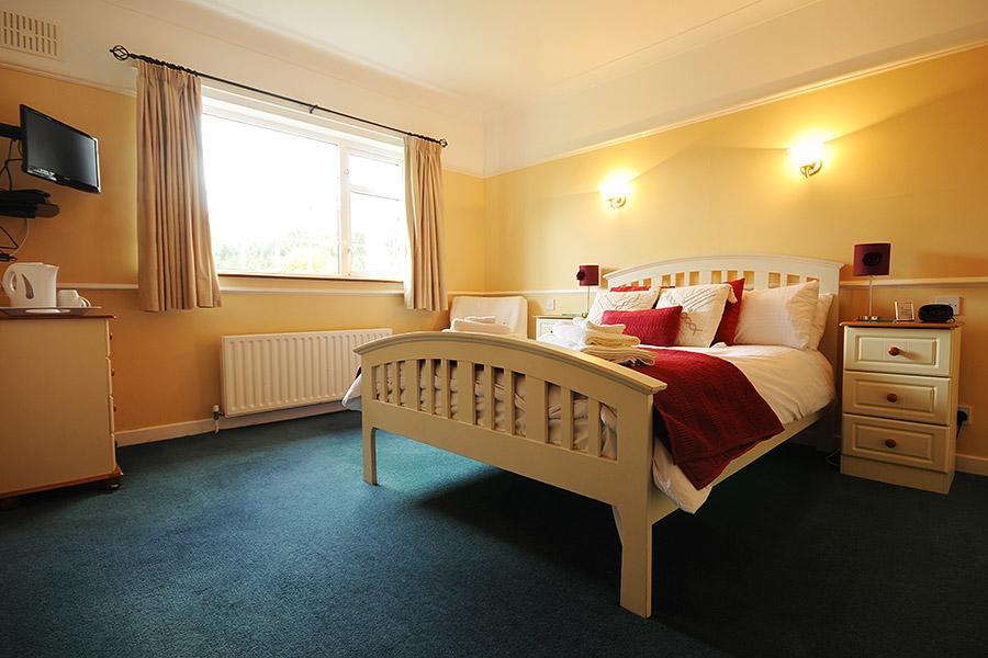 Laragh Mountain View Lodge Saggart ภายนอก รูปภาพ