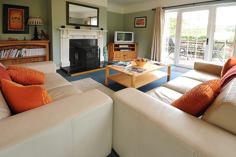 Laragh Mountain View Lodge Saggart ภายนอก รูปภาพ
